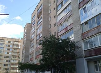 Продается двухкомнатная квартира, 46.5 м2, Киров, улица МОПРа, 99