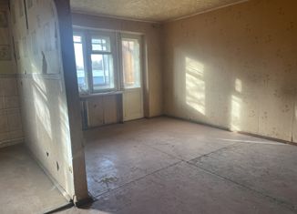 Продаю 1-ком. квартиру, 32.5 м2, Каменск-Шахтинский, улица Желябова, 1