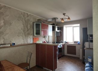 Сдам в аренду 4-комнатную квартиру, 82 м2, Волжск, улица Ленина, 64