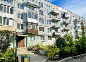 Продается 1-комнатная квартира, 32 м2, городской посёлок Янино-1, улица Военный Городок, 52