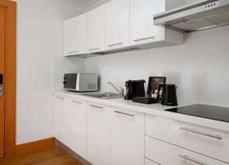 Продажа 1-комнатной квартиры, 55 м2, посёлок городского типа Сириус, улица 65 лет Победы, 42