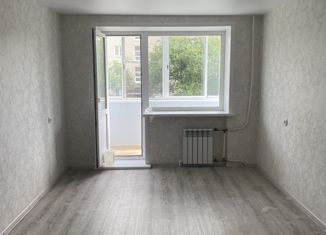 Продается 1-ком. квартира, 29 м2, Каменск-Уральский, улица Калинина, 54