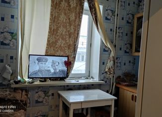 Продаю 1-ком. квартиру, 29 м2, Радужный, 10-й микрорайон, 9