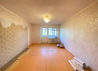 Продается двухкомнатная квартира, 48 м2, Республика Башкортостан, улица Комарова, 23