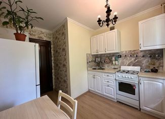 Продается комната, 98 м2, посёлок городского типа Медведево, улица Чехова, 1