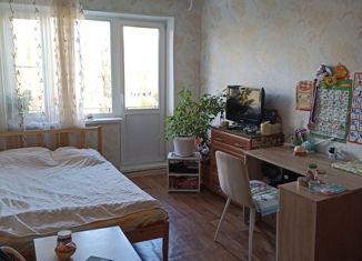 Продается 3-ком. квартира, 62 м2, Нижний Новгород, улица Красных Зорь, 13, метро Буревестник