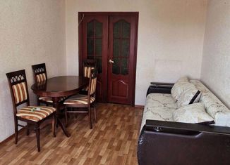 Продаю 3-ком. квартиру, 55 м2, Камышин, улица Тургенева, 23