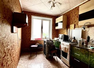 Продаю трехкомнатную квартиру, 65.6 м2, Асбест, улица Строителей, 20