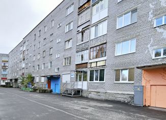 Продажа 3-комнатной квартиры, 59.4 м2, Оленегорск, Строительная улица, 46