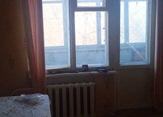 2-комнатная квартира на продажу, 47 м2, Новотроицк, улица Есенкова, 10