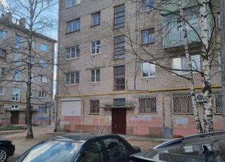 Продаю однокомнатную квартиру, 31 м2, Коряжма, проспект Ленина, 25