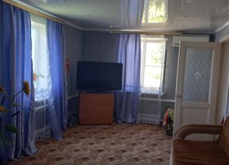 Продажа 3-ком. квартиры, 60 м2, посёлок Сенной, улица Ленина, 8