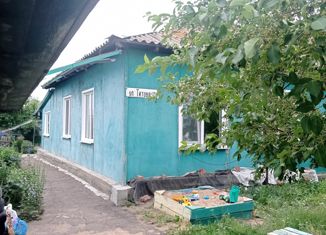 Продается четырехкомнатная квартира, 74.9 м2, рабочий посёлок Таврическое, улица Титова, 48