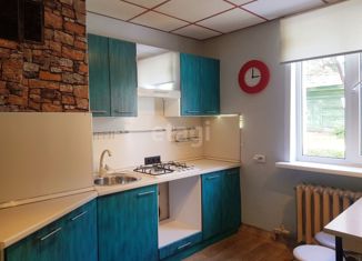 Продаю 2-комнатную квартиру, 47.8 м2, Озёрск, Строительная улица, 8