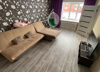 Продам четырехкомнатную квартиру, 97.4 м2, посёлок Ува, улица Победы, 3