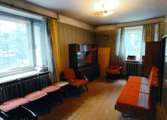Продается двухкомнатная квартира, 43.8 м2, Кировская область, улица Ленина, 14