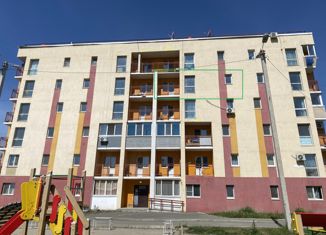 Продам двухкомнатную квартиру, 56.4 м2, посёлок городского типа Смоляниново, улица Маяковского, 12