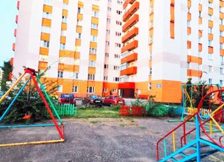 Продаю 1-ком. квартиру, 36 м2, Рузаевка, улица Карла Маркса, 70