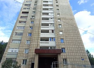 Продается 2-ком. квартира, 72.4 м2, Чайковский, Сосновая улица, 8