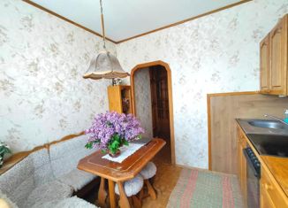 Продается двухкомнатная квартира, 52.09 м2, Старый Оскол, микрорайон Жукова, 30