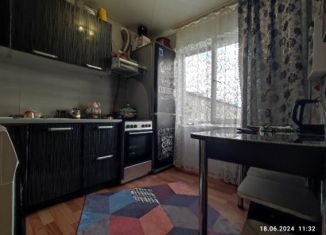 Продам 2-комнатную квартиру, 46 м2, Саяногорск, микрорайон Ленинградский, 19