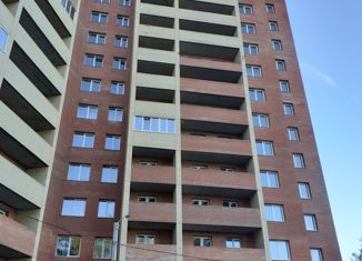 Продаю 3-ком. квартиру, 77 м2, Ярославль, Лётная улица, 10, район Сокол