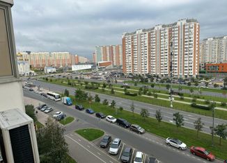 Продается 3-ком. квартира, 76.2 м2, Москва, проспект Защитников Москвы, 13, проспект Защитников Москвы