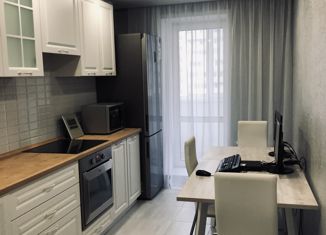 Продам 2-ком. квартиру, 54 м2, Энгельс, Полтавская улица, 25, ЖК Традиция