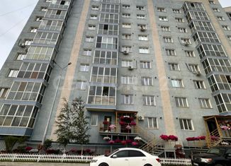 Продажа 3-ком. квартиры, 85 м2, Якутск, улица Богдана Чижика, 27/1, микрорайон Авиагруппа