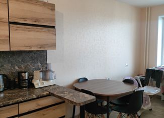 Продается 3-ком. квартира, 59 м2, поселок Зональная Станция, улица Титова, 12