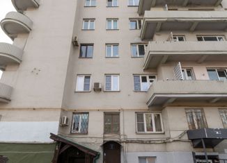 Продам 3-ком. квартиру, 41.6 м2, Москва, Новослободская улица, 67/69, ЦАО