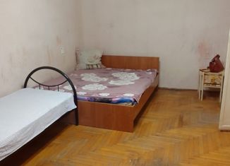 Продам 2-ком. квартиру, 49 м2, Железноводск, Октябрьская улица, 49