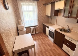 Продается 3-комнатная квартира, 56.9 м2, Великие Луки, проспект Ленина, 36к1