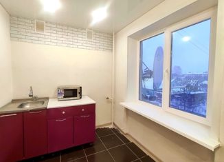 Продажа двухкомнатной квартиры, 45.2 м2, Бабаево, улица 25 Октября, 2