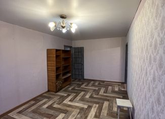 Продаю 2-ком. квартиру, 44 м2, Черногорск, улица Максима Горького, 4