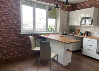 Сдается в аренду трехкомнатная квартира, 110 м2, Кемеровская область, улица Косыгина, 71