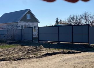 Продаю дом, 110 м2, посёлок Янтарный, Садовая улица, 35