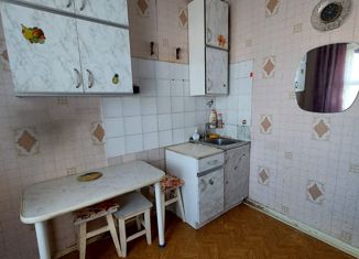 Продам трехкомнатную квартиру, 62.8 м2, Челябинская область, улица Дзержинского, 56