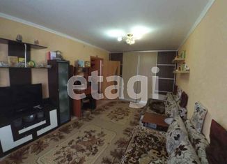 Продаю 1-ком. квартиру, 36 м2, село Иглино, улица Строителей, 25