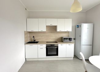 Продается двухкомнатная квартира, 61 м2, Москва, улица Брусилова, 35к1, улица Брусилова
