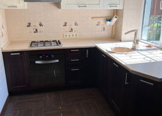 Сдается в аренду комната, 45 м2, Аксай, улица Карла Либкнехта, 128