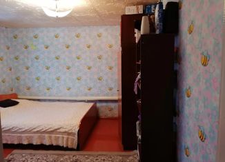 Продается 3-комнатная квартира, 47 м2, село Юсьва, улица Гагарина, 42