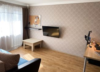 Продам двухкомнатную квартиру, 42 м2, Екатеринбург, улица Куйбышева, 74, метро Геологическая