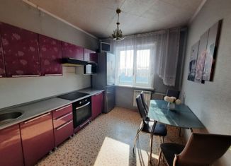 Продается трехкомнатная квартира, 65 м2, Кемеровская область, проспект Шахтёров, 26