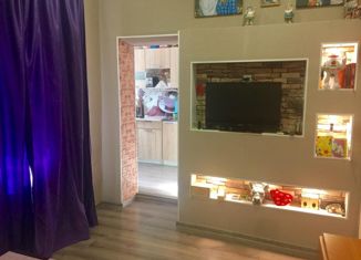 Продам 2-комнатную квартиру, 32 м2, Усть-Лабинск, Свободная улица, 75