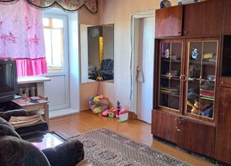 Продаю 2-ком. квартиру, 44 м2, Кстово, улица Чванова, 8