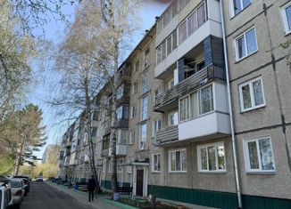 Продам 3-комнатную квартиру, 58.7 м2, Сосновоборск, улица 9 Пятилетки, 9