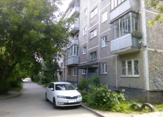 Сдам 1-комнатную квартиру, 30 м2, Екатеринбург, улица Чапаева, 80к2, улица Чапаева