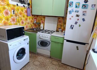 Продается 3-ком. квартира, 60 м2, Александров, улица Ческа-Липа, 2