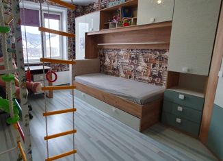 Продажа 3-ком. квартиры, 69 м2, Междуреченск, улица Карташова, 2